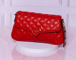 Bolso Guess acolchado con detalle corazón