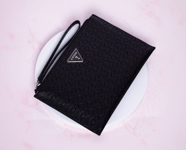 Muñequera GUESS negro con monograma en relieve