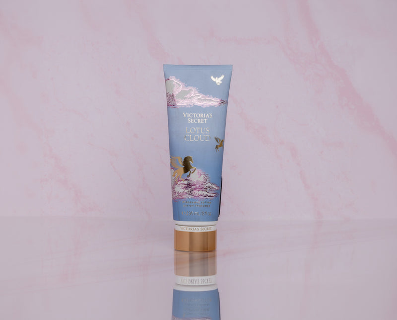 Victoria’s Secret Lotus Cloud - 236ml
